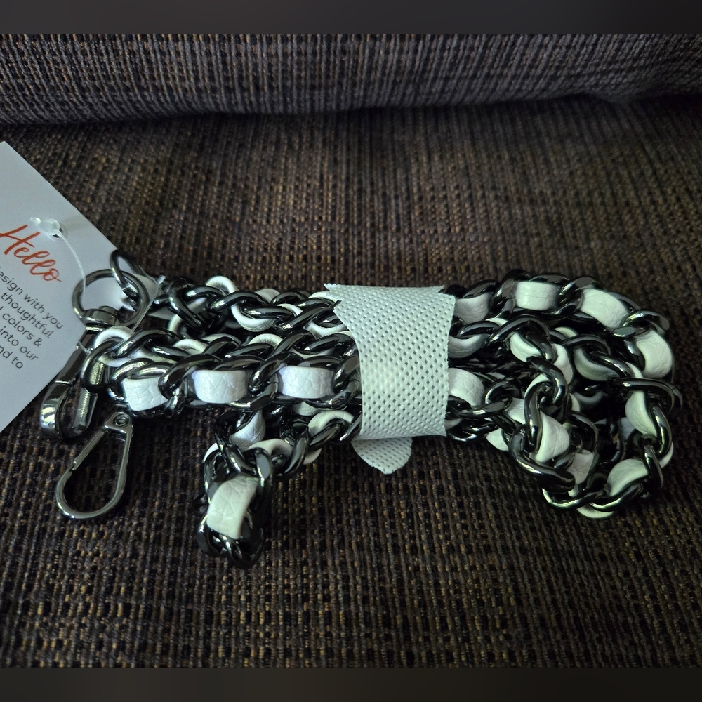 NWT Lug Metal Strap Classic VL in White